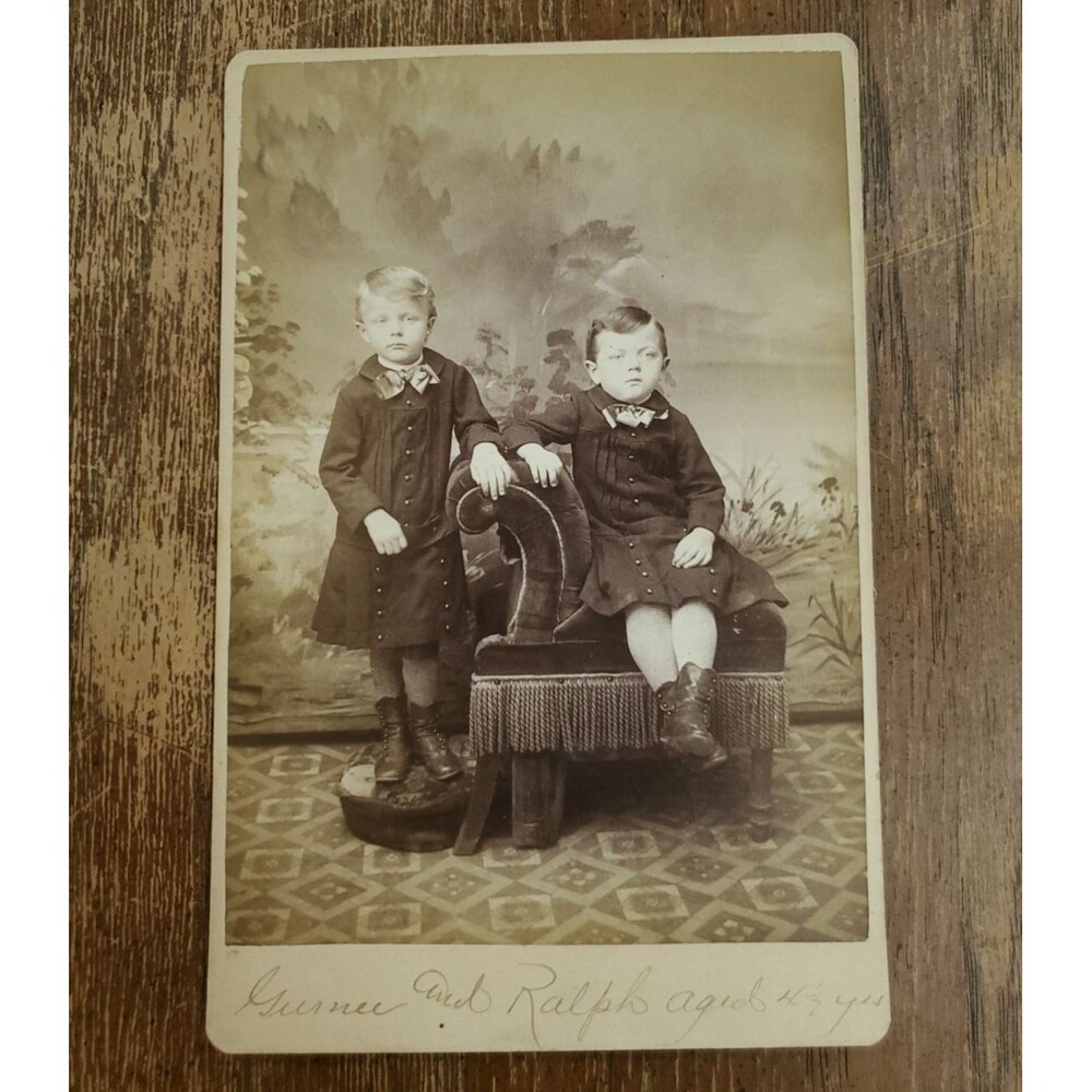 Antique 1890s Cabinet Card Photo Victorian Children Siblings Brothers Boys ID